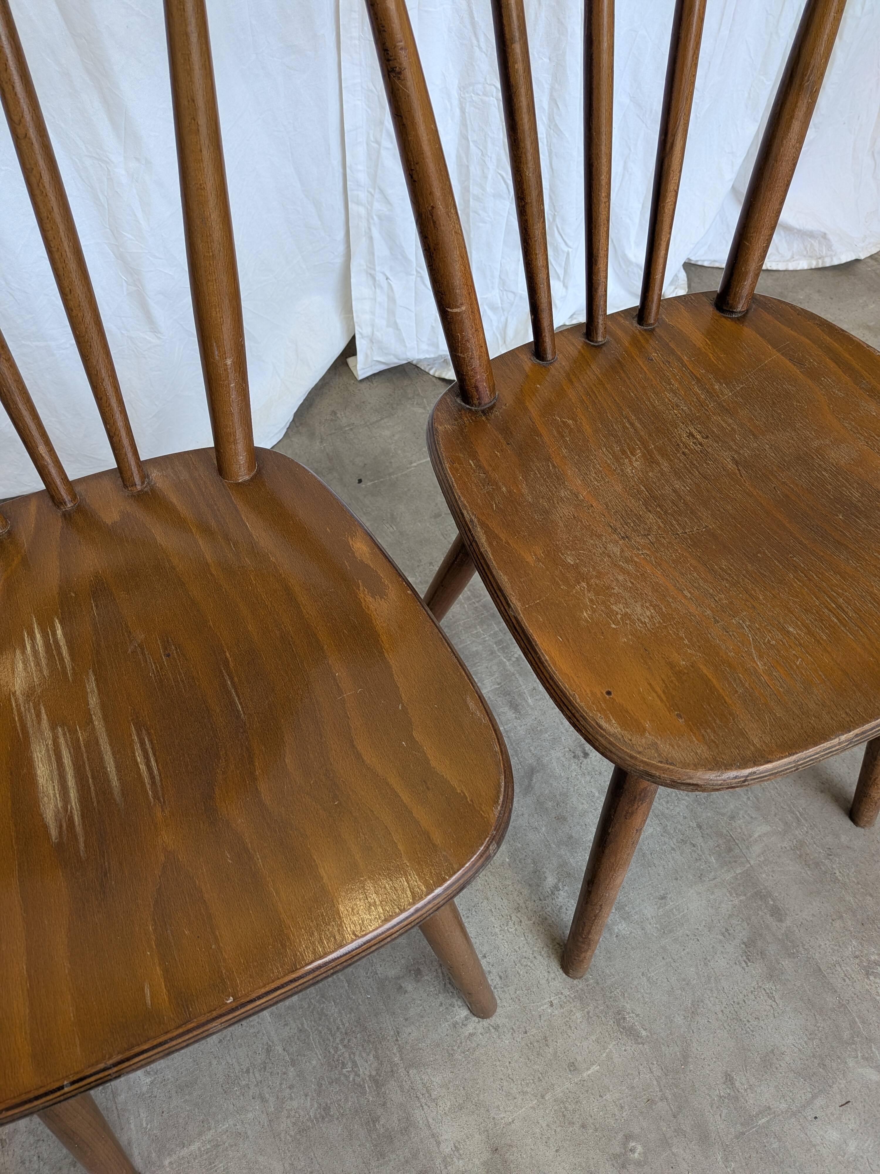 Ensemble de 4 chaises de salle à manger Windsor vintage : en bois des années 50 / STOL Kamnik