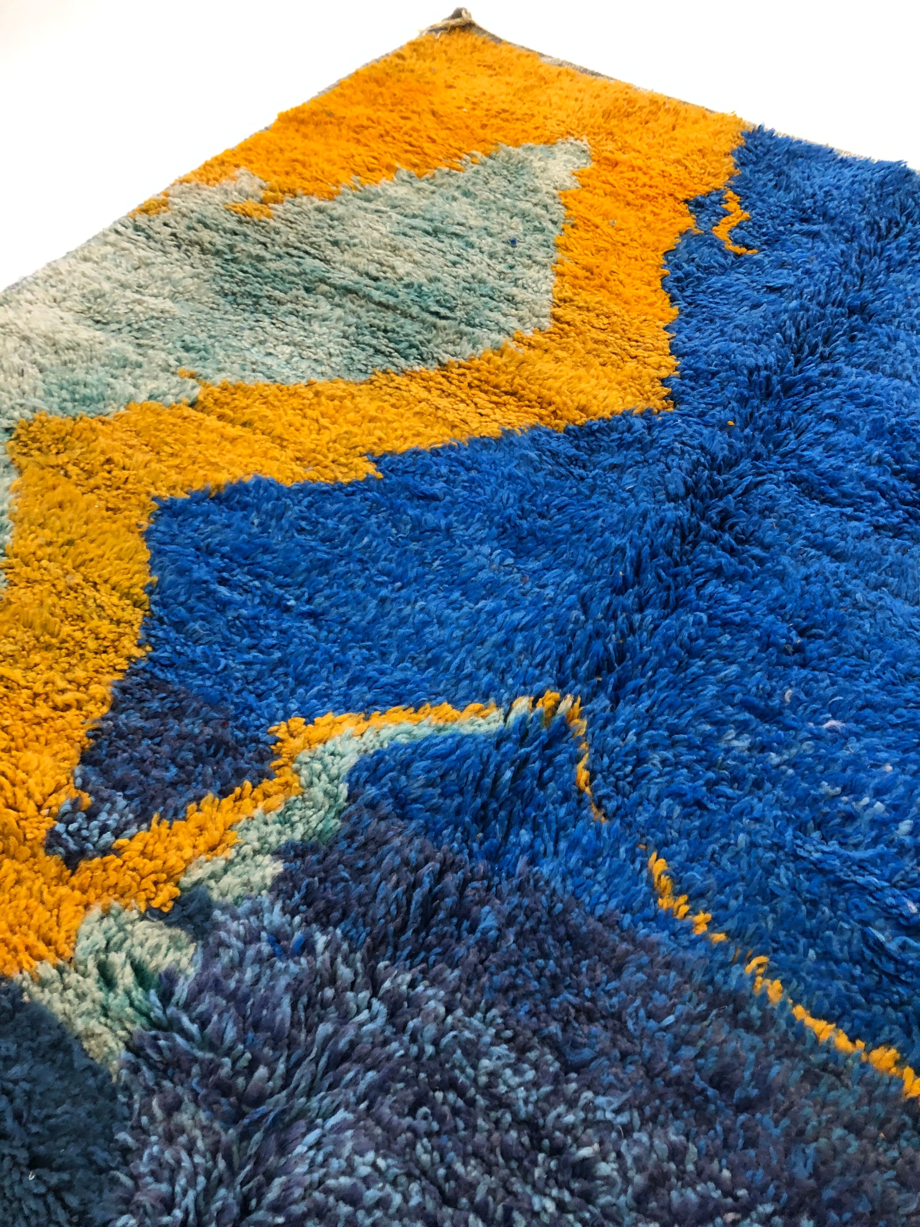 Moroccan Berber carpet Boujaad 2,28x1.70m
