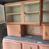 Buffet Mado vintage rénové – teinte ocre chaleureux, plateau en marbre