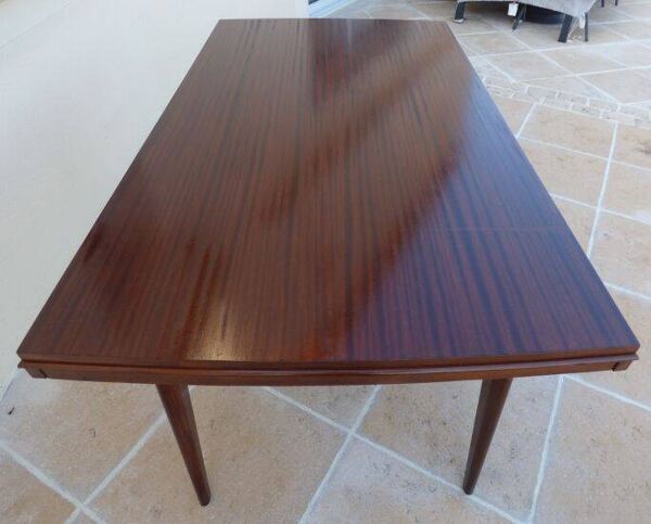 Table pieds compas année 50 en bois de teck–Très bon état