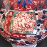 Pair of Imari Japan vases late 19th early 20th