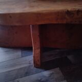 Table in elm magnifying glass
