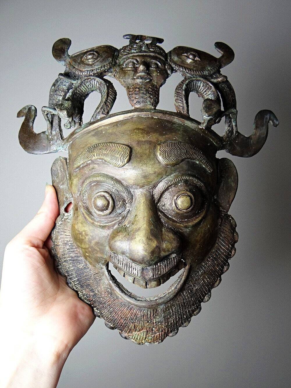 Masque africain en bronze vintage Bamoun, Cameroun