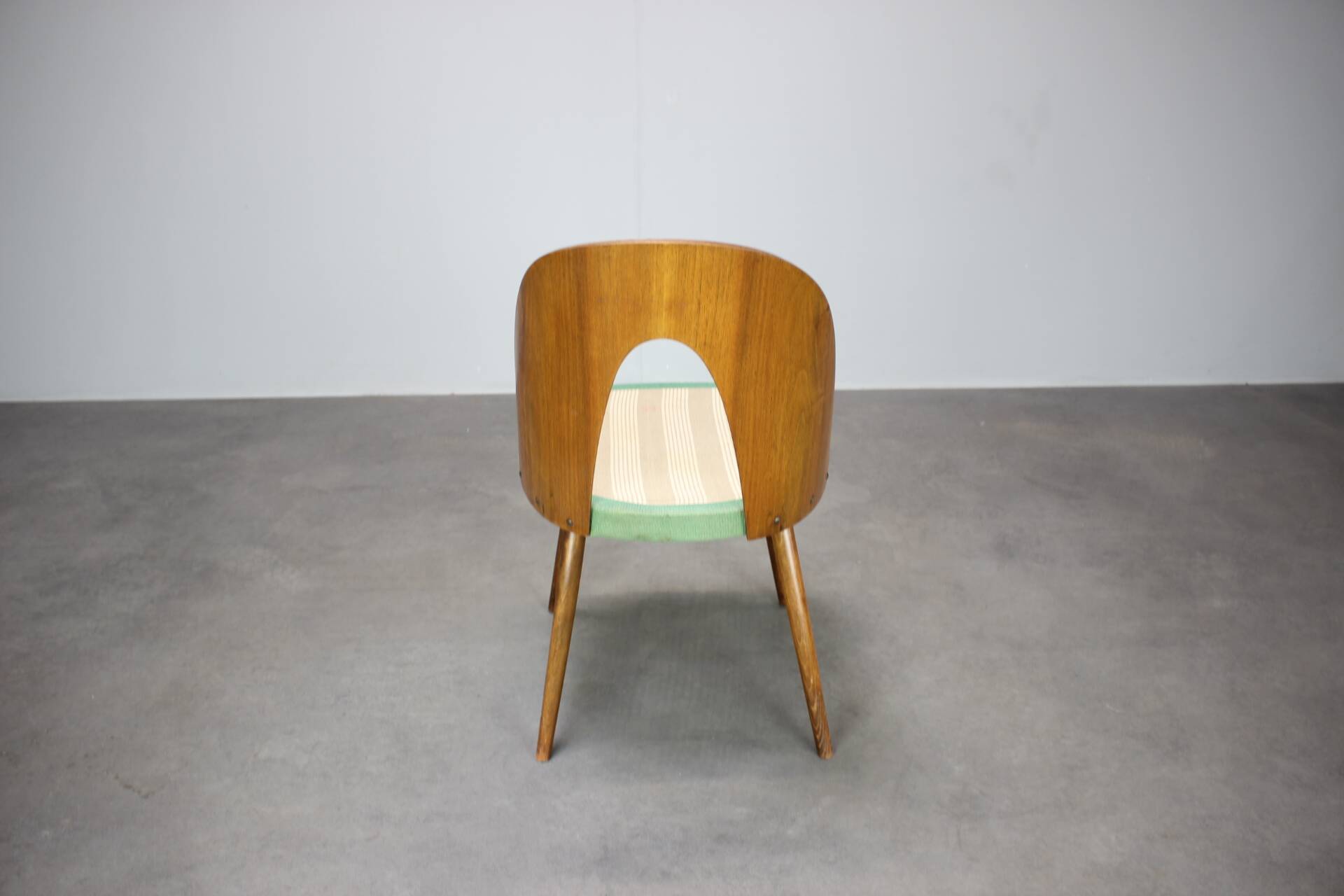 Chair Antonín Šuman for Tatra Nábytok, Czechoslovakia, around 1960