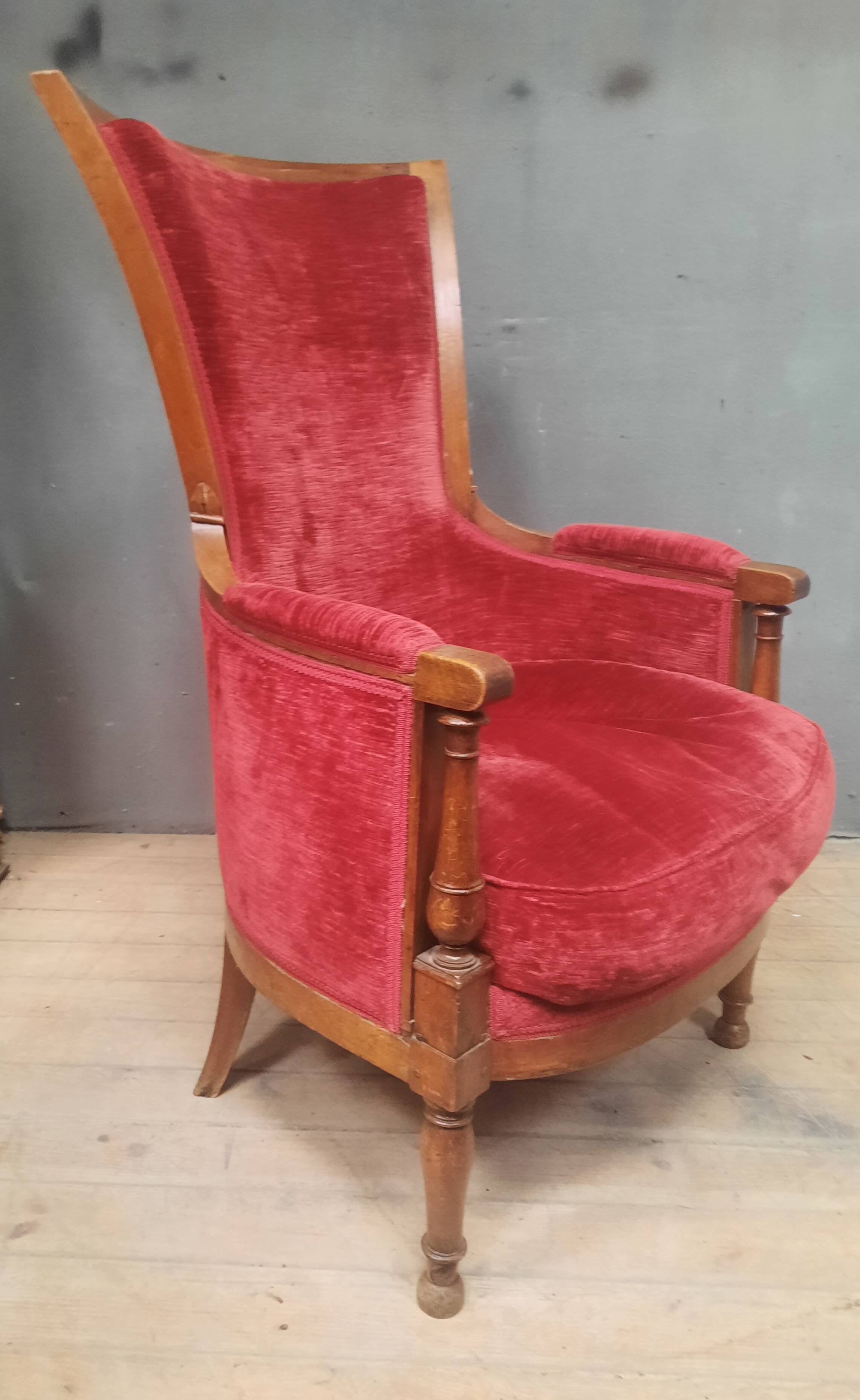 Directoire period bergère in red velvet.