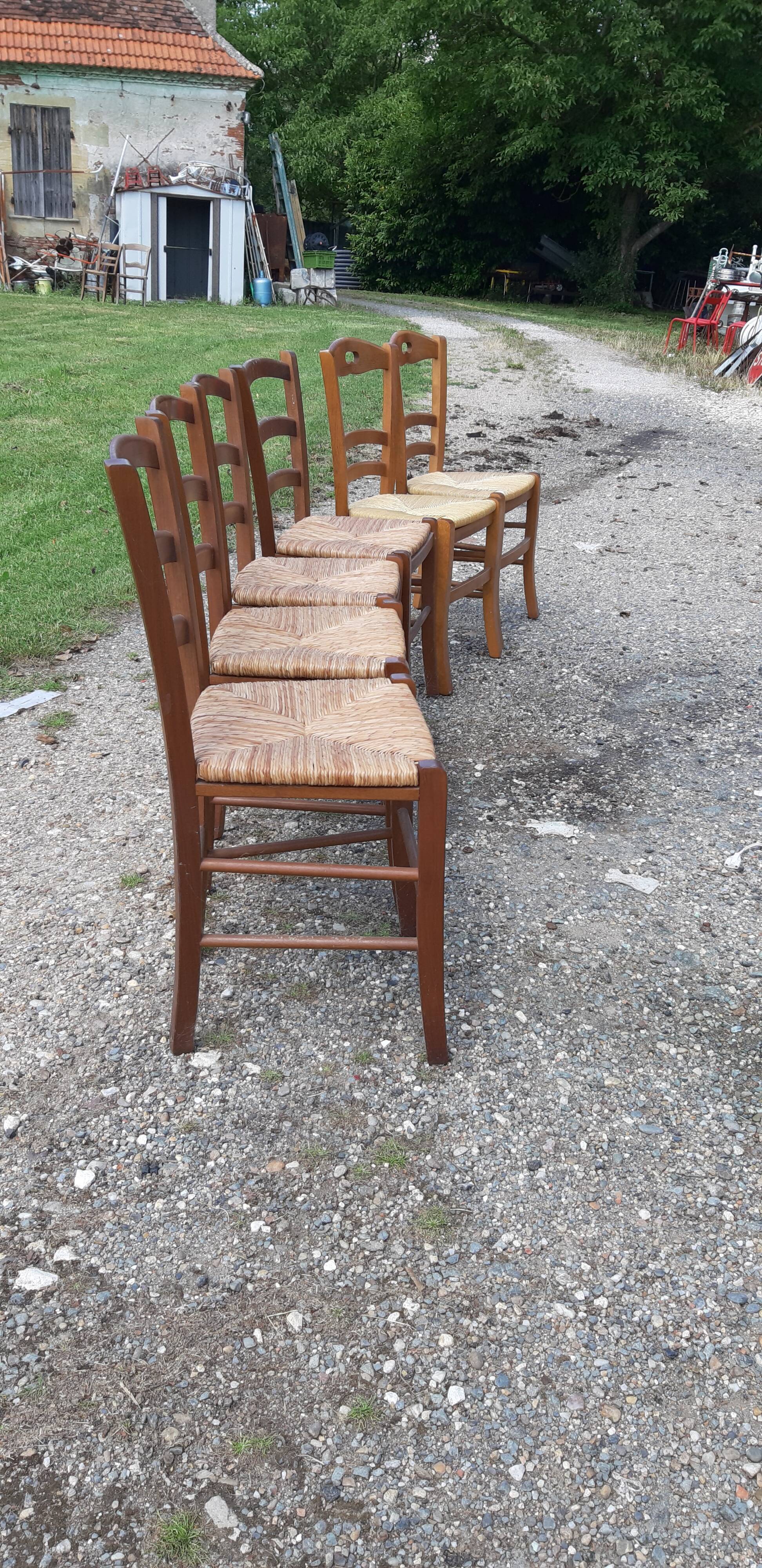 6 antique mulched chairs