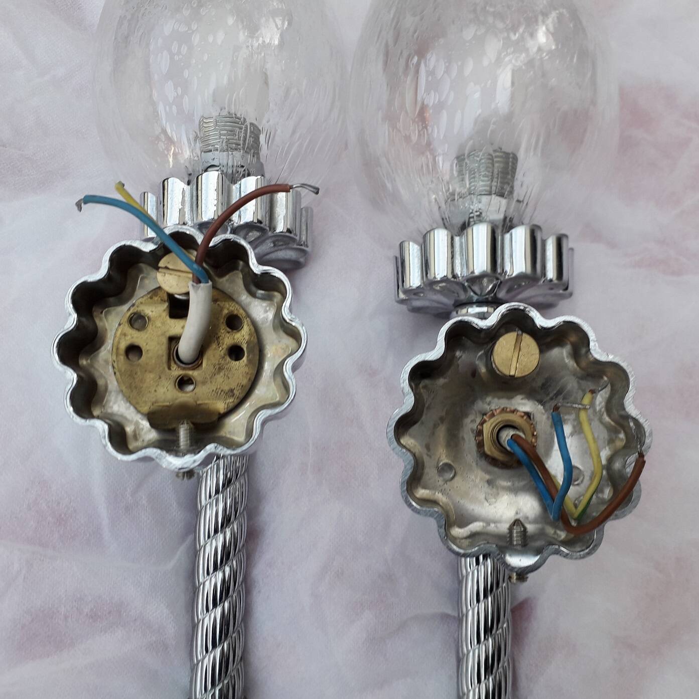 Paire d'appliques en métal chromé