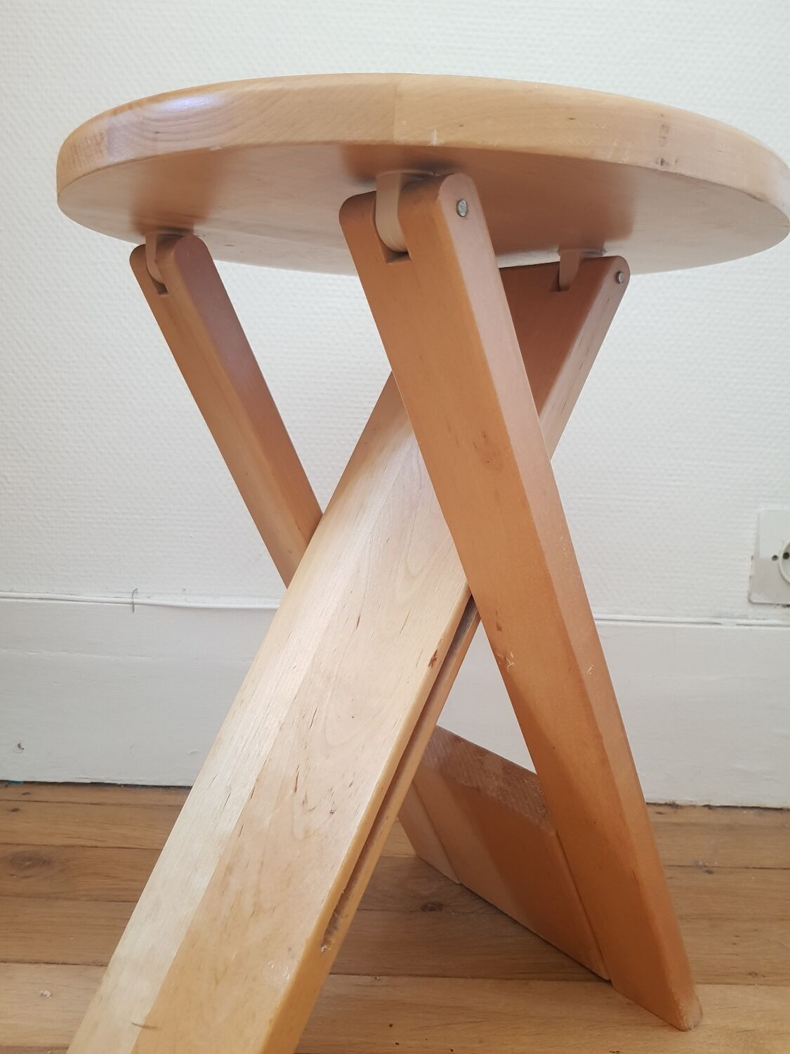 Suzy stool by Adrian Reed