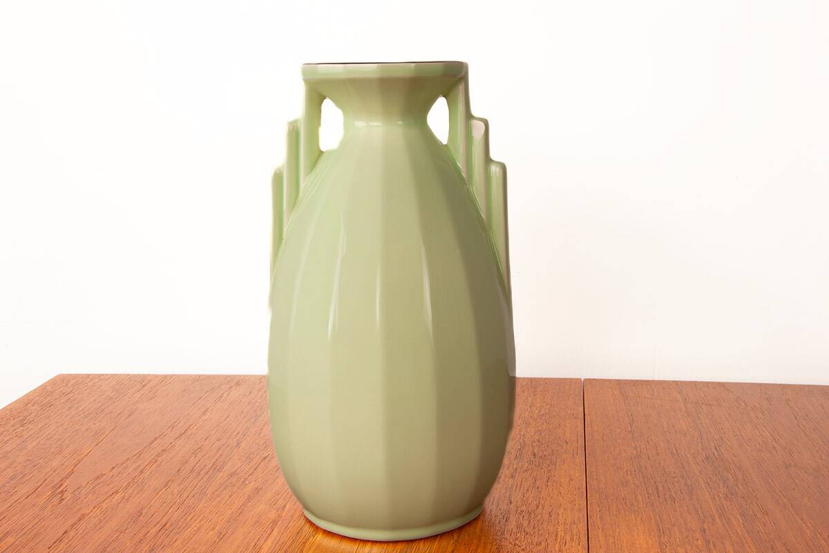Art Deco vase in fine apple green earthenware, Sarreguemines.