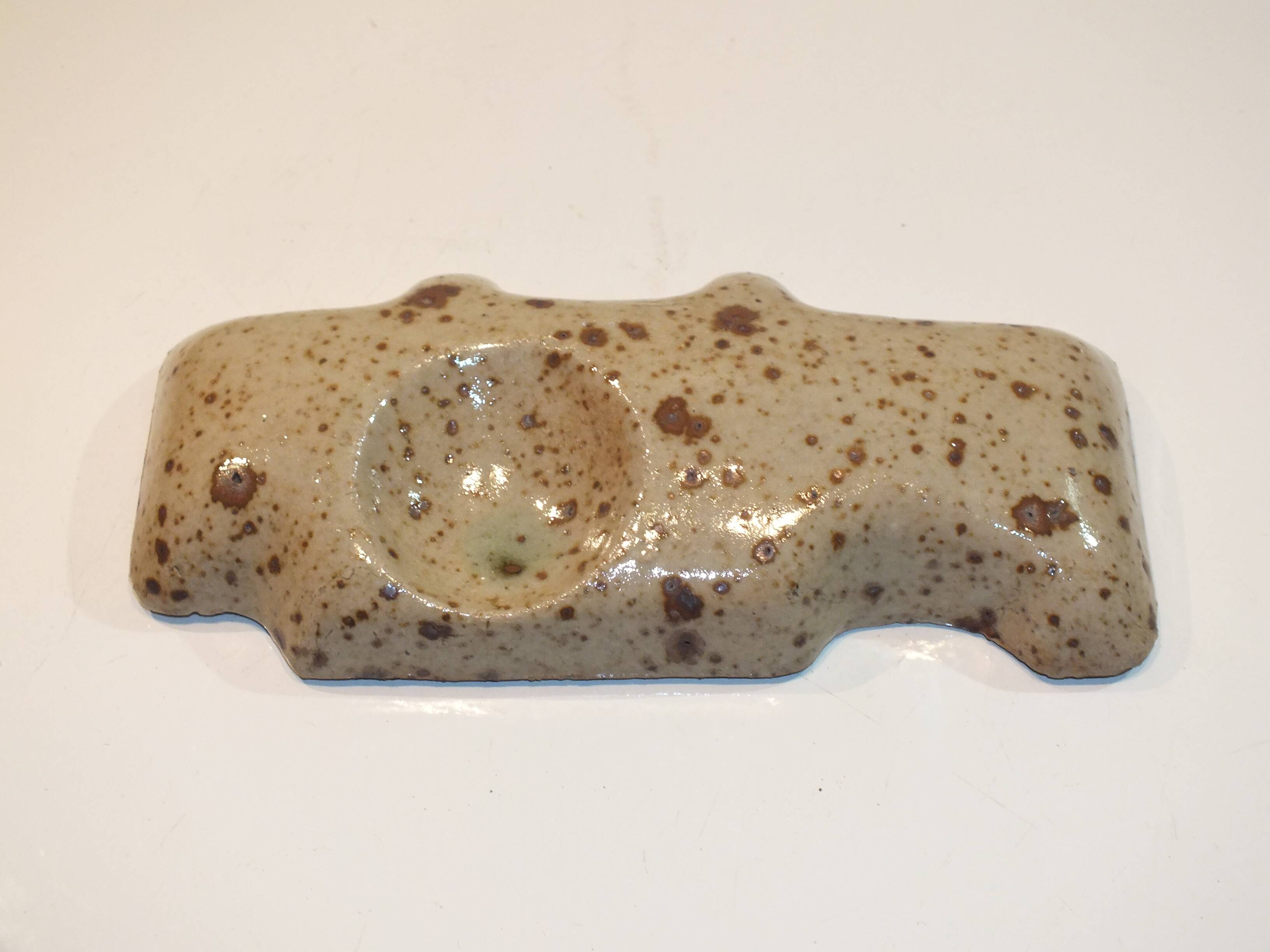 empty pocket in ceramic or stoneware 1970 Scandinavian style