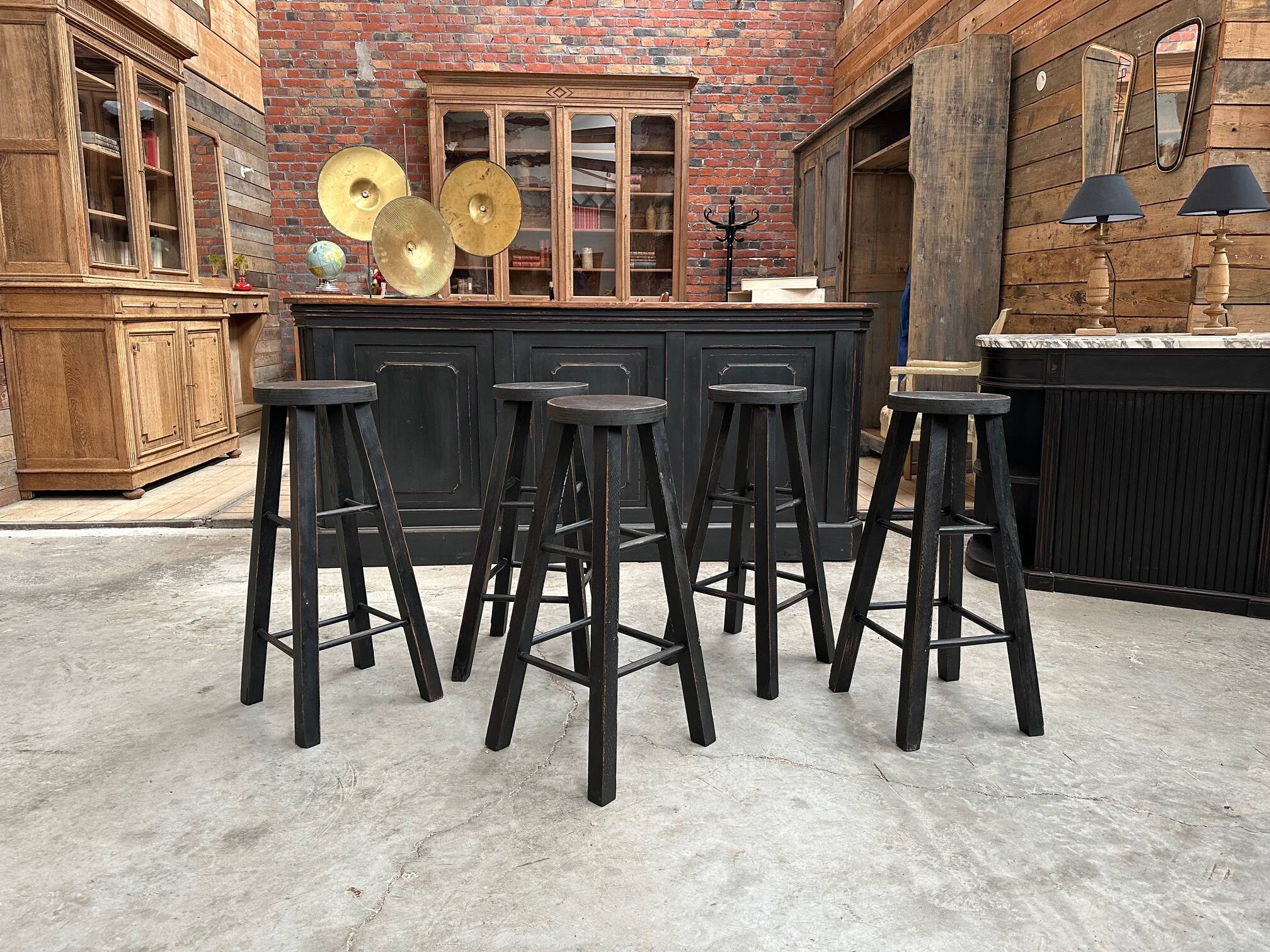 Set of 5 bar stools