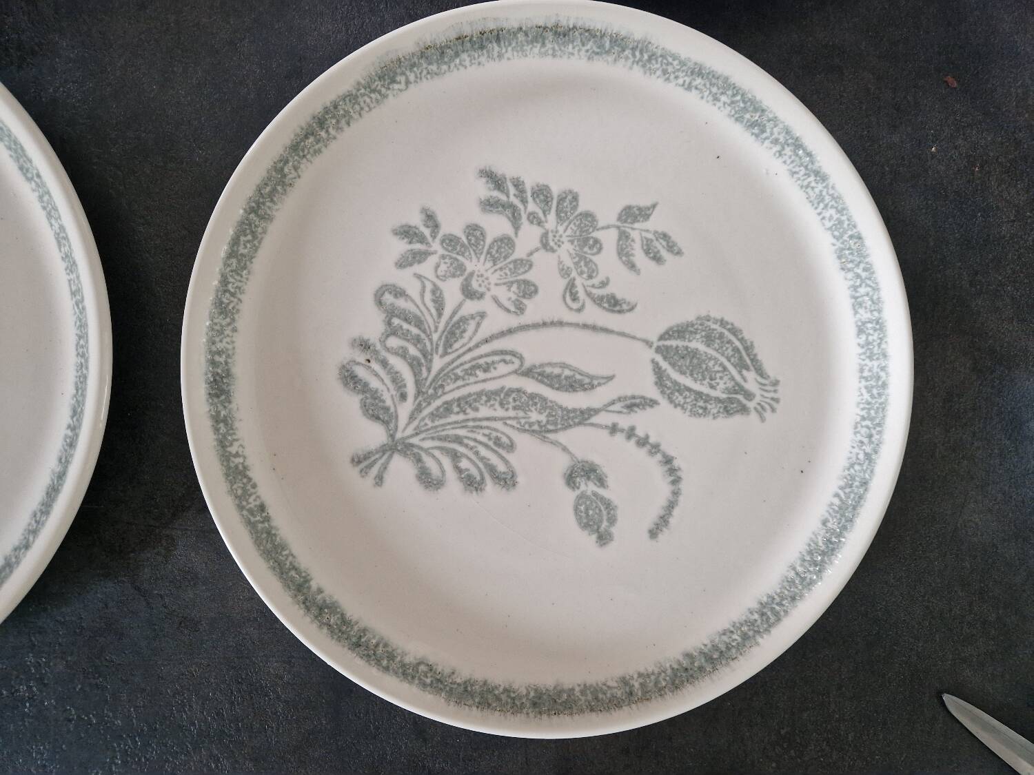 4 large vintage ceramic plates/presentation dishes