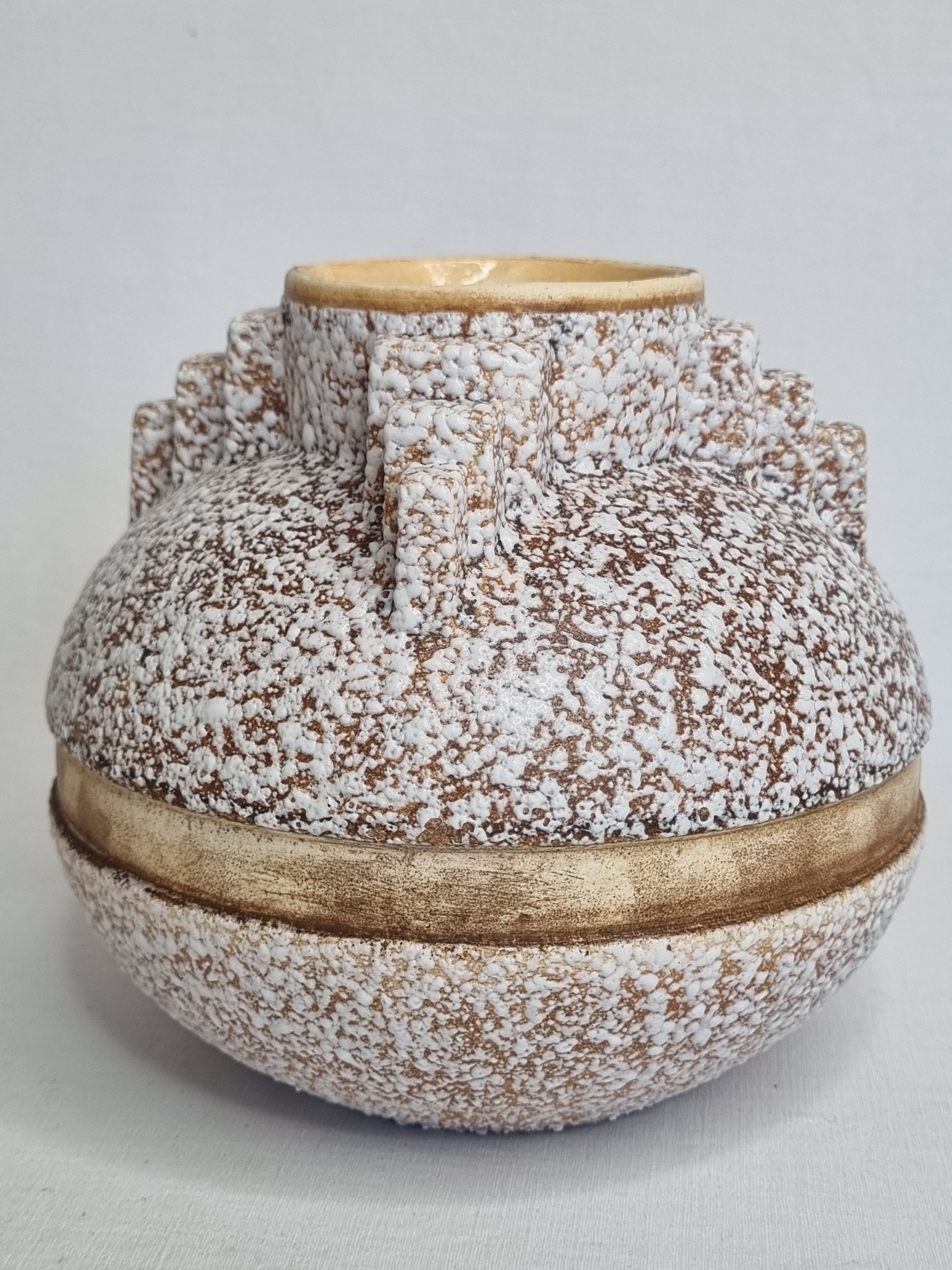 Art Deco ball vase, in tense enamel, 30s