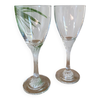 Deux verres à vin en cristal
