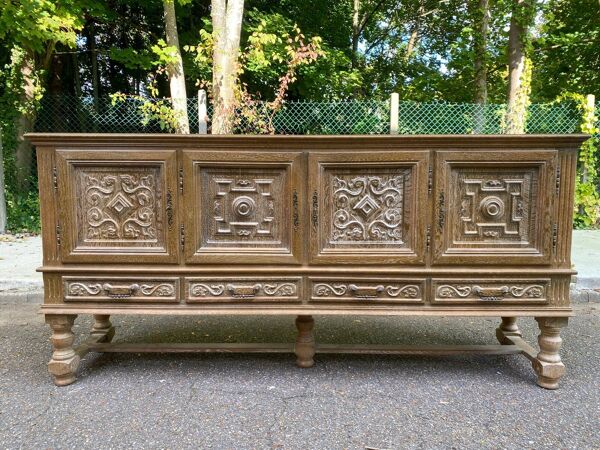 Enfilade en bois massif patinée renaissance espagnol
