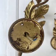 Pair of Italian wall sconces in gilded metal – Stylized foliage