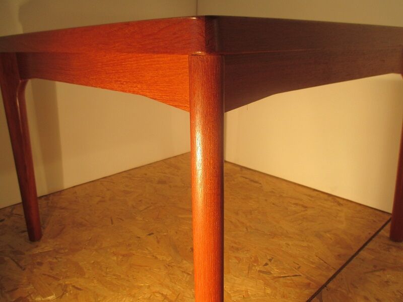 Table de Canapé Scandinavede H Kjaernulf