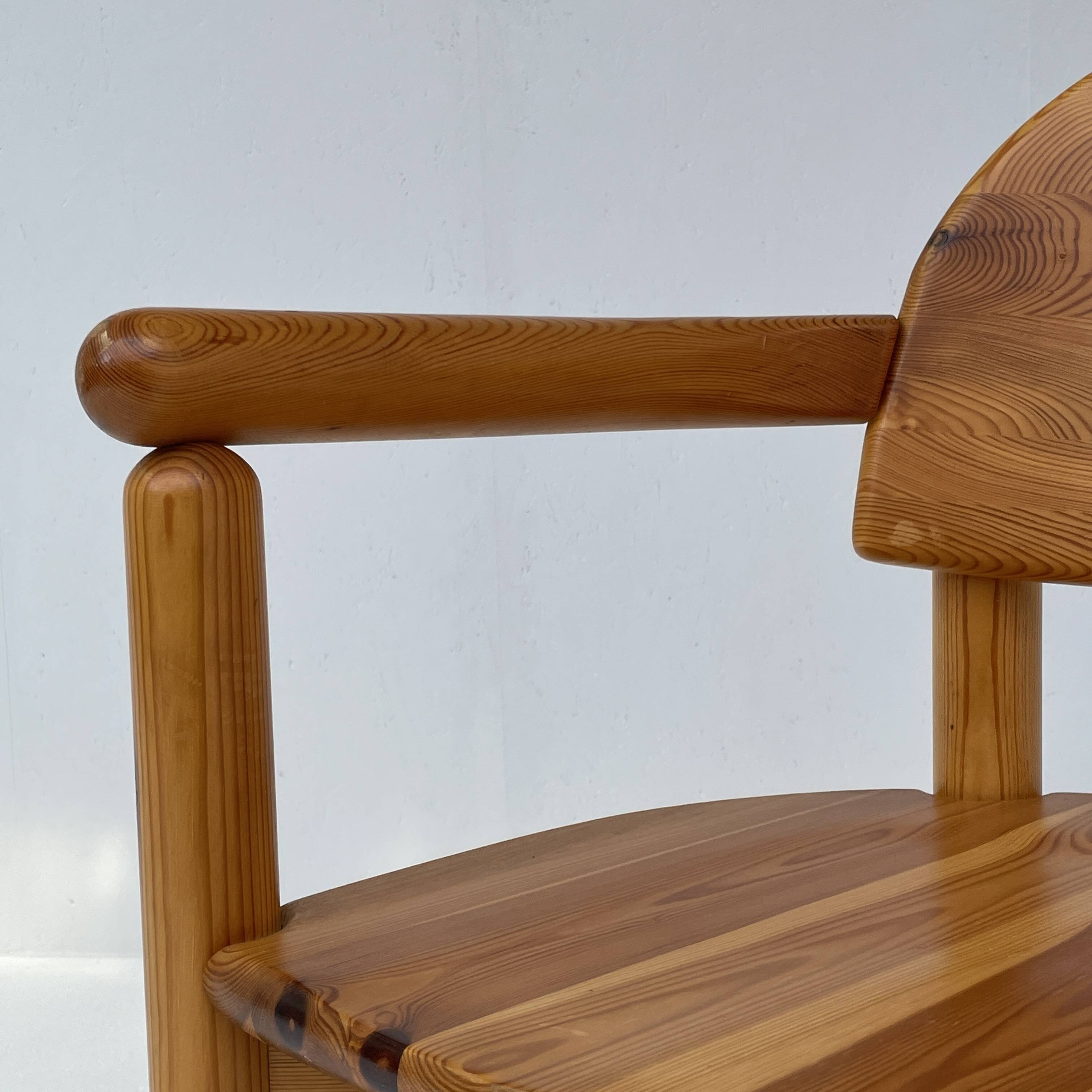Daumiller chair with arms