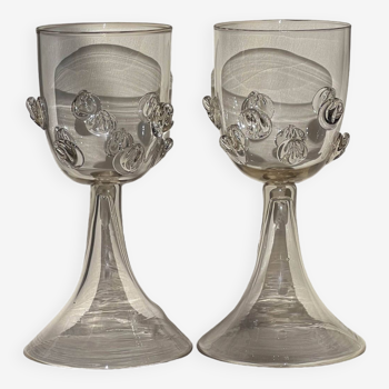 Pair of green wine goblets - dots