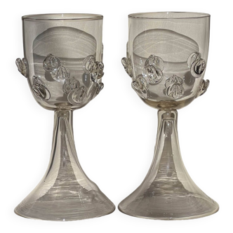 Pair of green wine goblets - dots