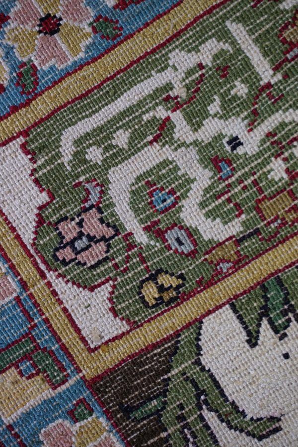 Oriental carpet in colorful silk, twentieth century 190x122cm