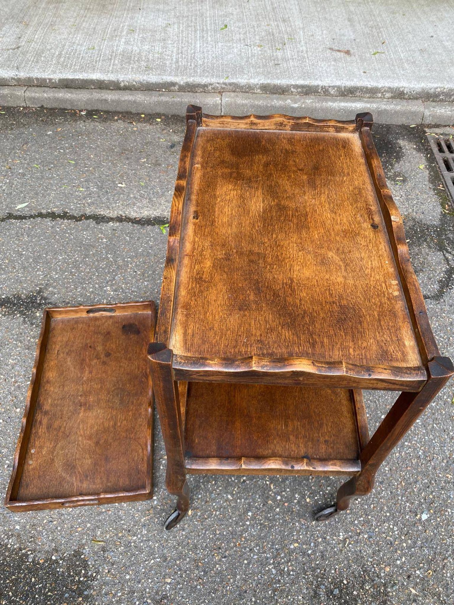 Bar roulant en bois massif Louis XV début XXème