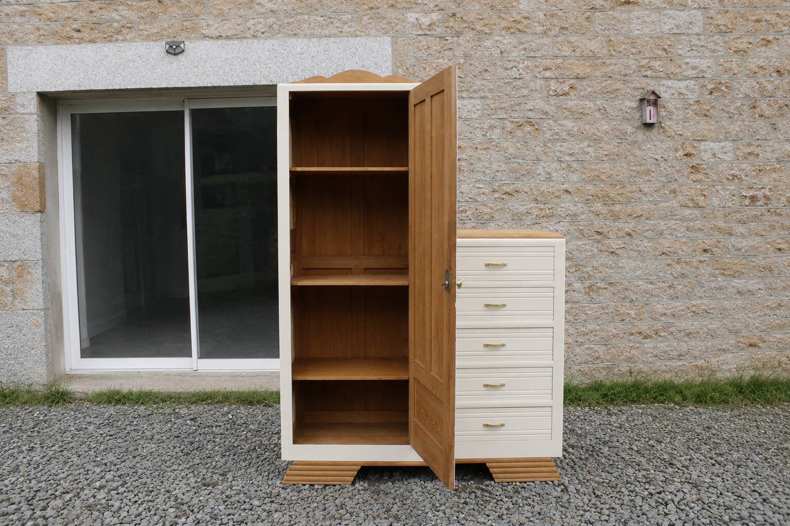 Asymmetrical solid oak wardrobe – Renovated Art Deco style