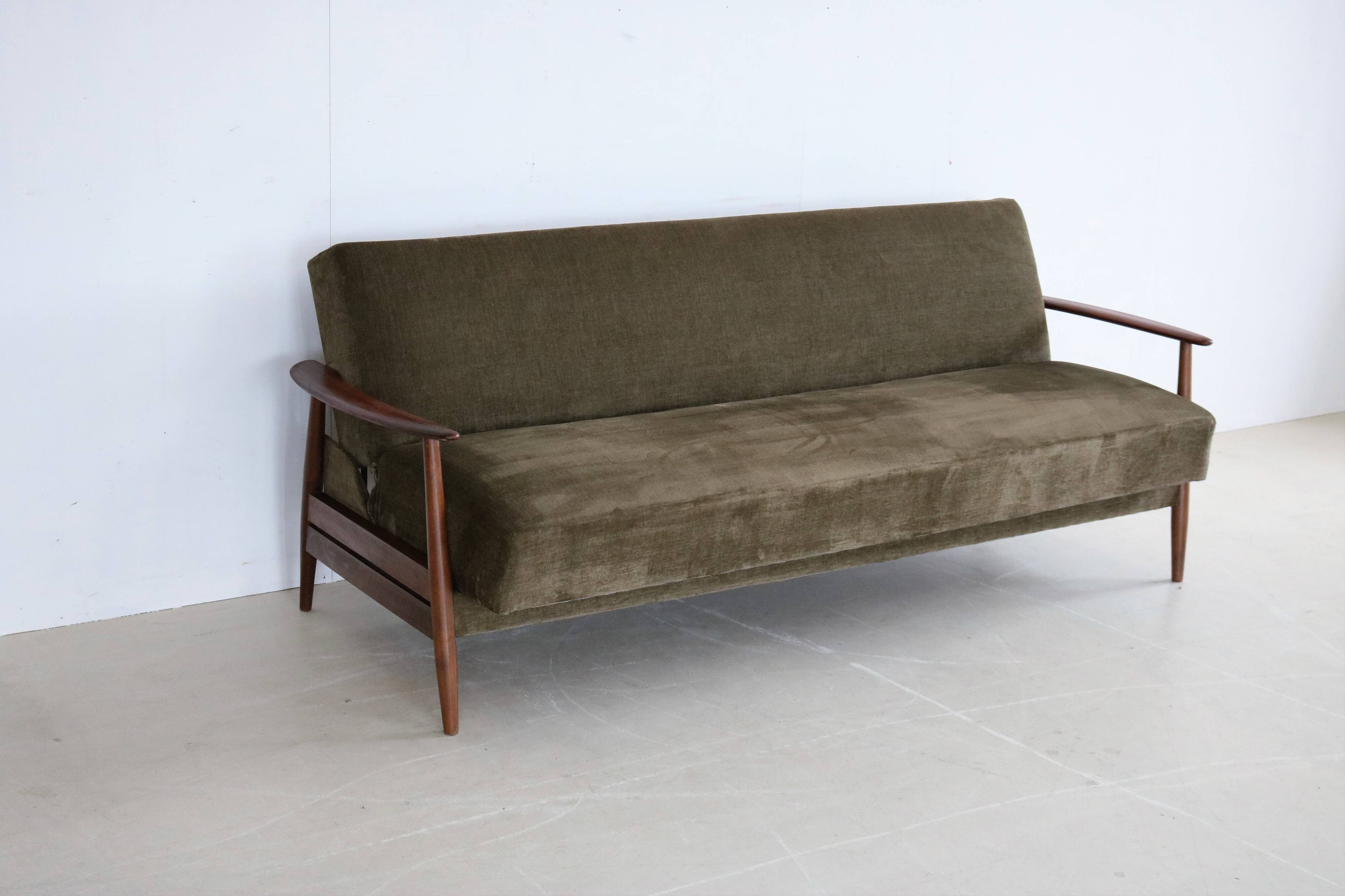Vintage danish (sleep) sofa
