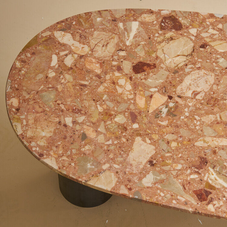 Table basse en marbre et acier