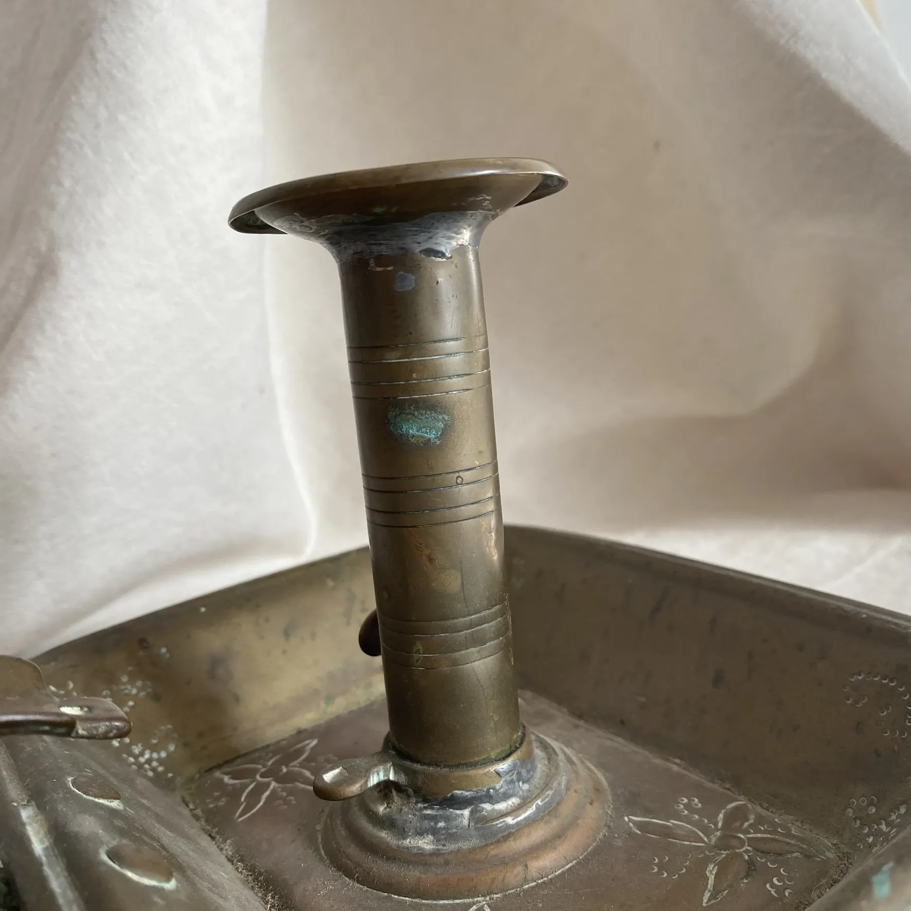 Old bedroom candlestick, "cellar rat" candlestick from the 19th century.