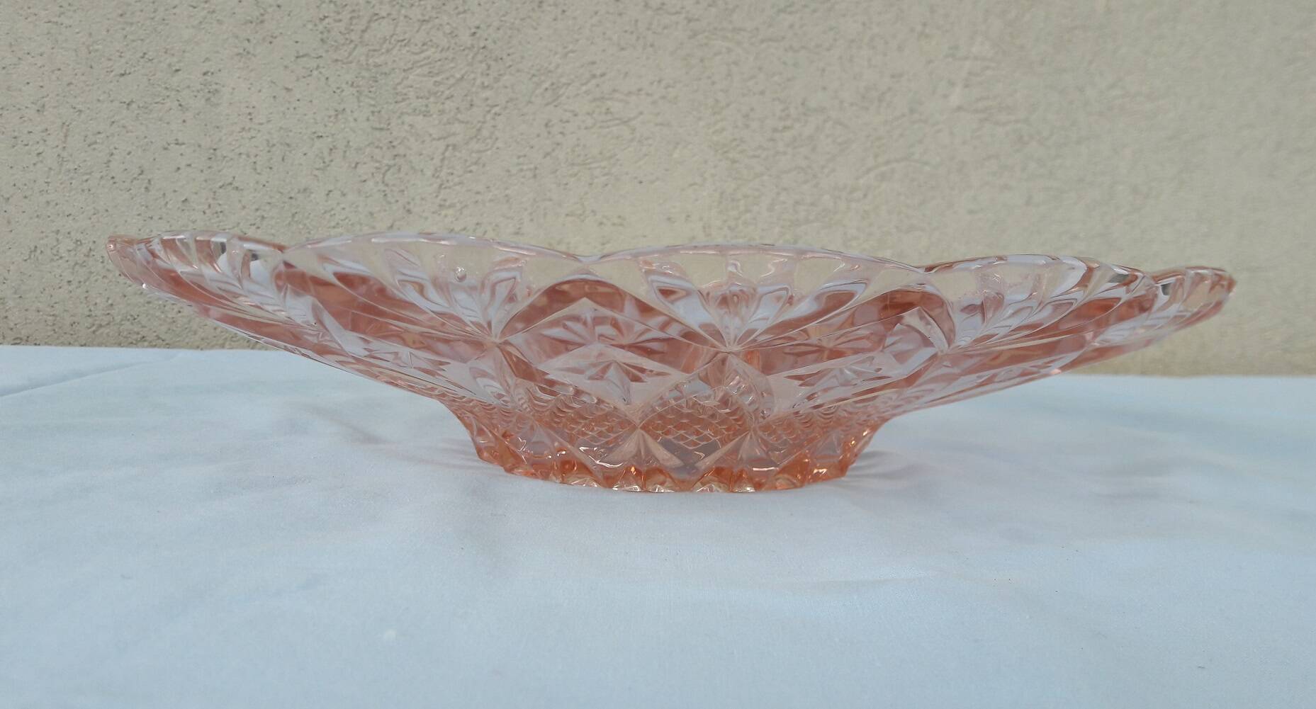 Cut glass bowl