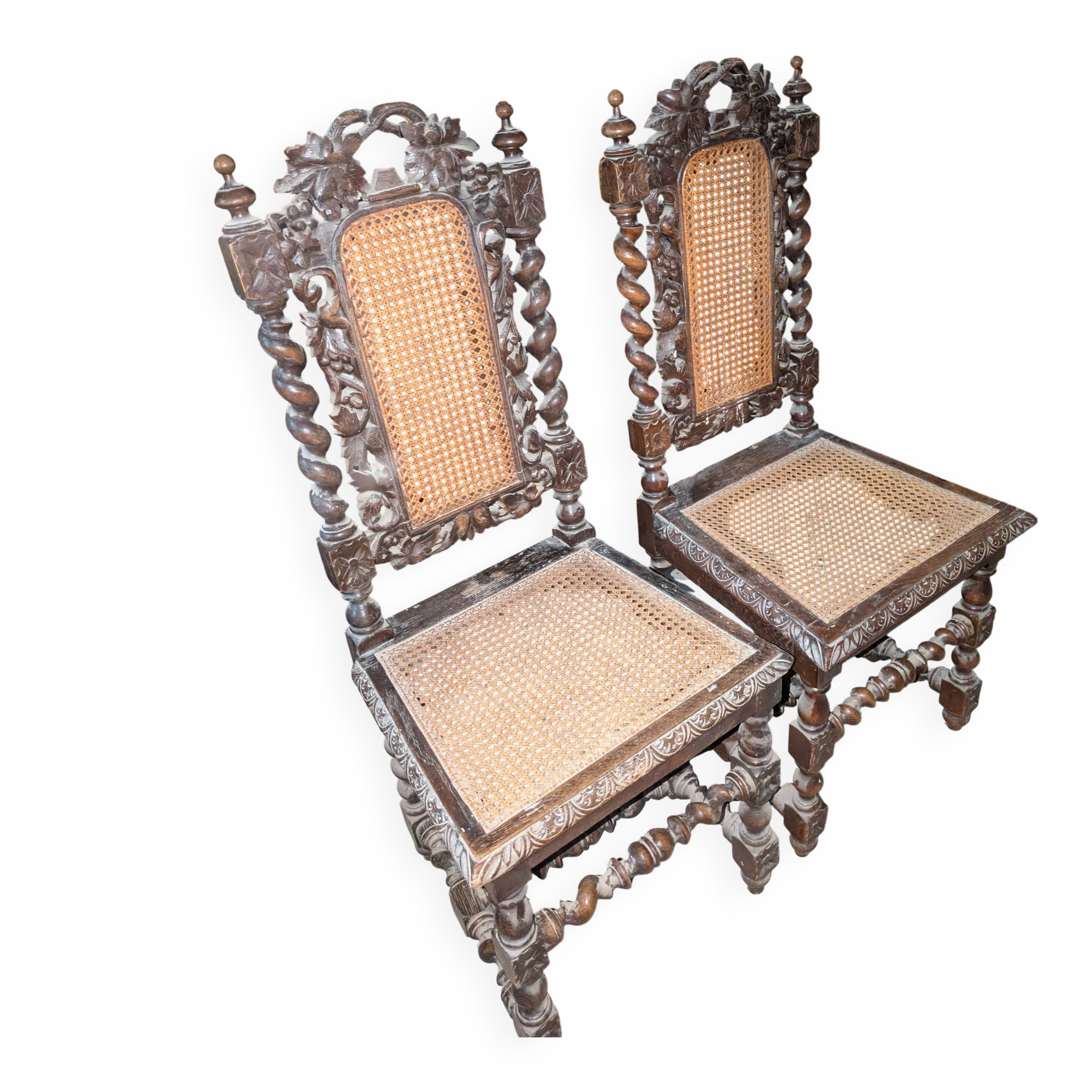 Pair of Neo-Renaissance ceremonial chairs – Carved wood and twisted columns