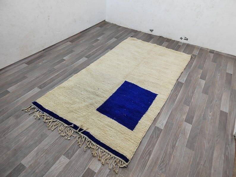 Authentic handwoven pure wool rug size 1.4/2.6 m