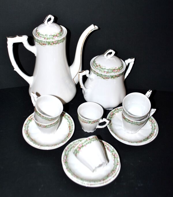 Service à café vintage Limoges décor fleuri rose et vert cafetière, sucrier et 6 tasses
