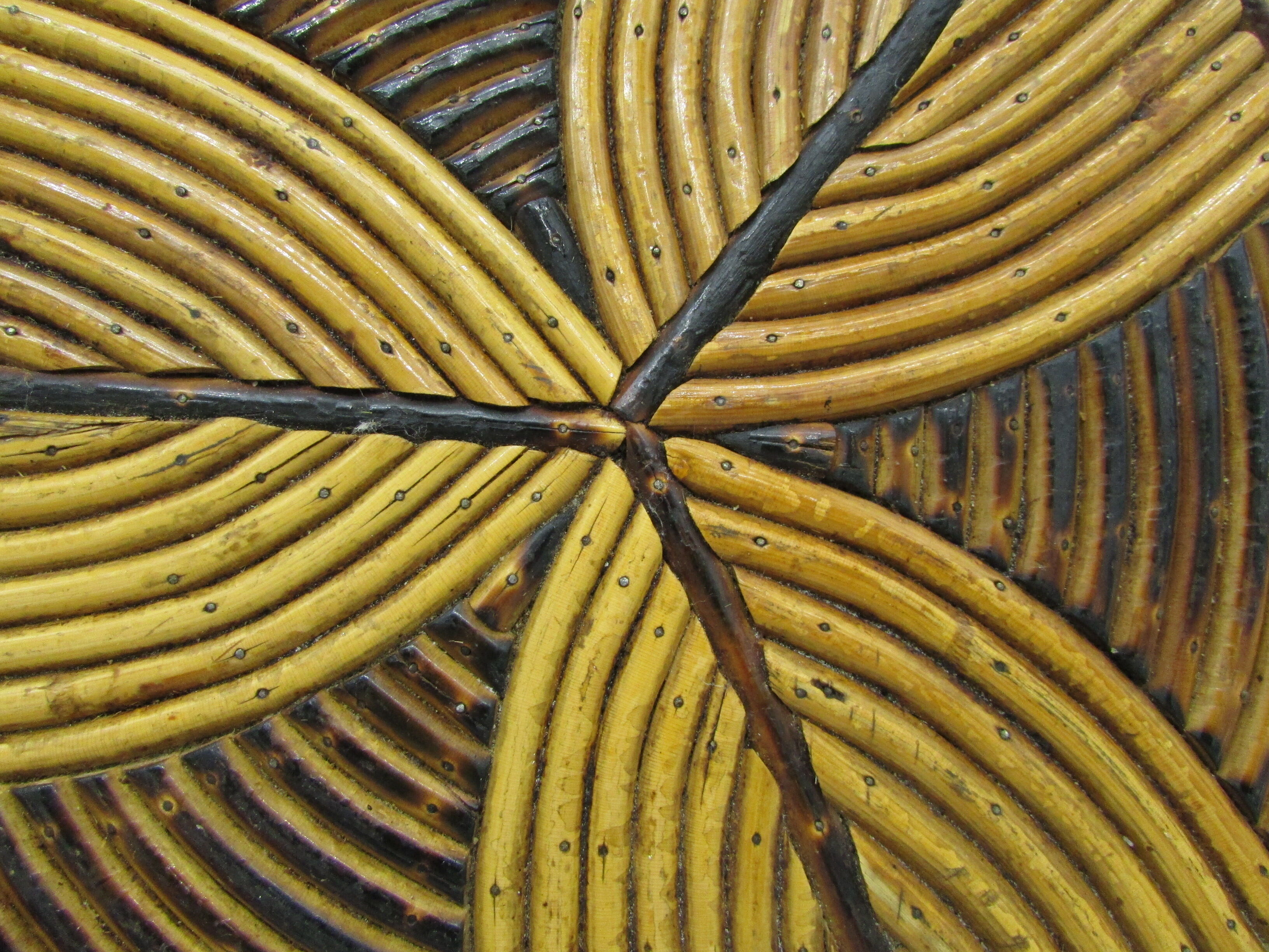 Vintage rattan dish table mat