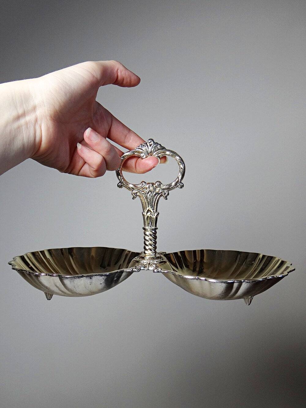 Double old metal gilded shell server vintage 50-70