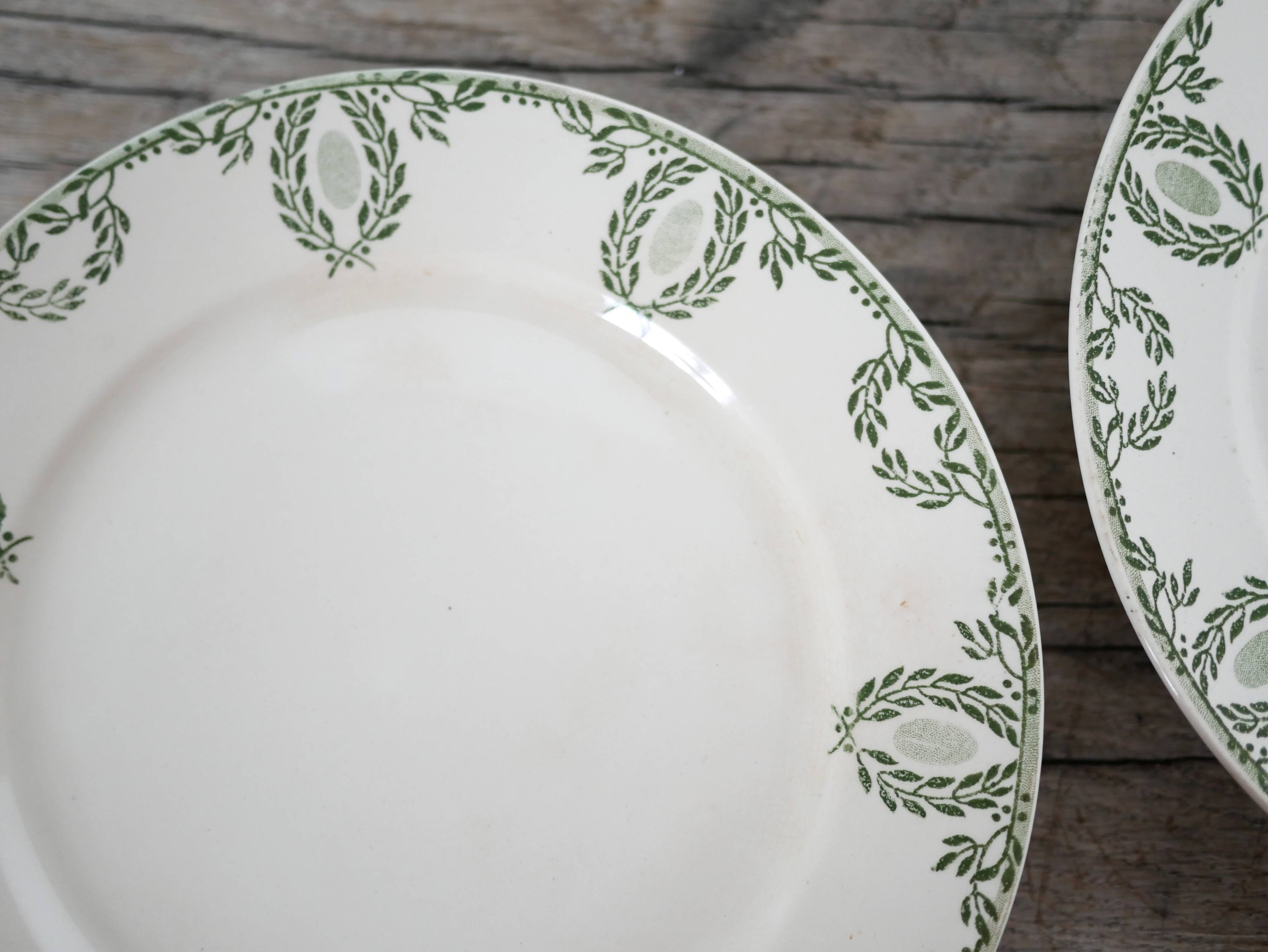 Cake dish on foot, old compotier by the Sarreguemines factory, France