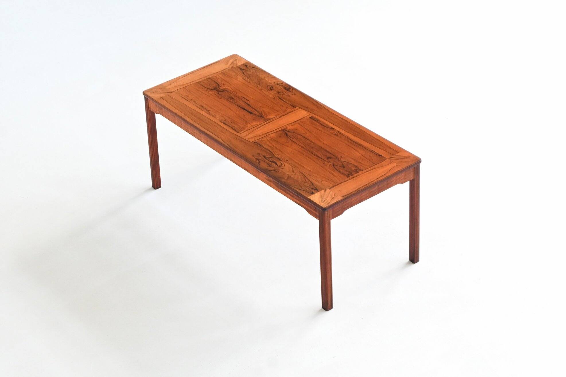 Grande table basse Alberts Tibro en palissandre Danemark 1970