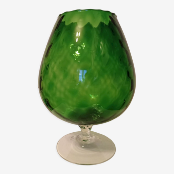 Vase en forme de verre à cognac de couleur verte