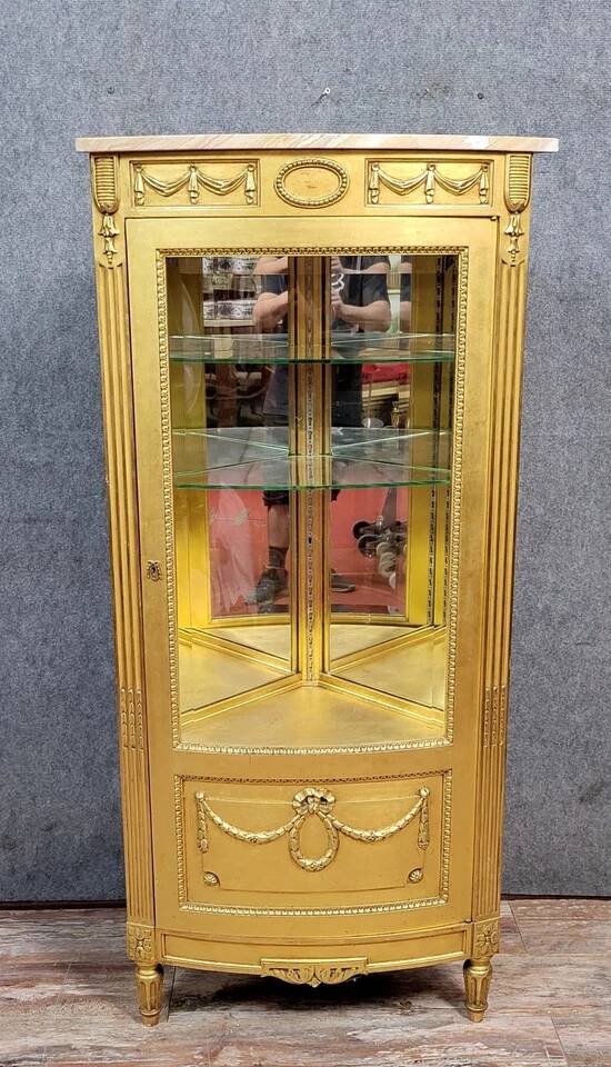 Louis XVI style corner bookcase display case in gilded wood circa 1880-1900