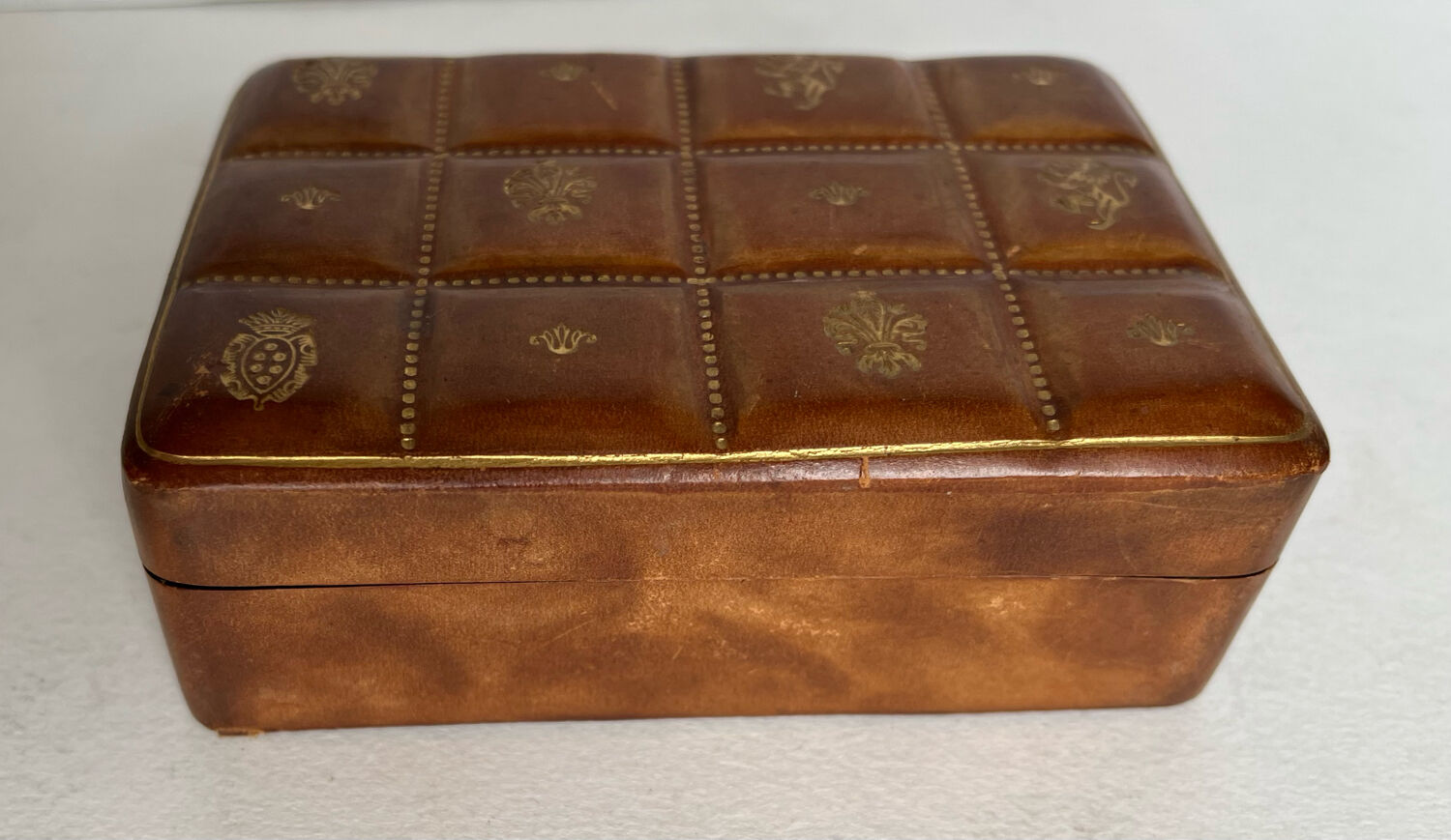 Leather jewelry box