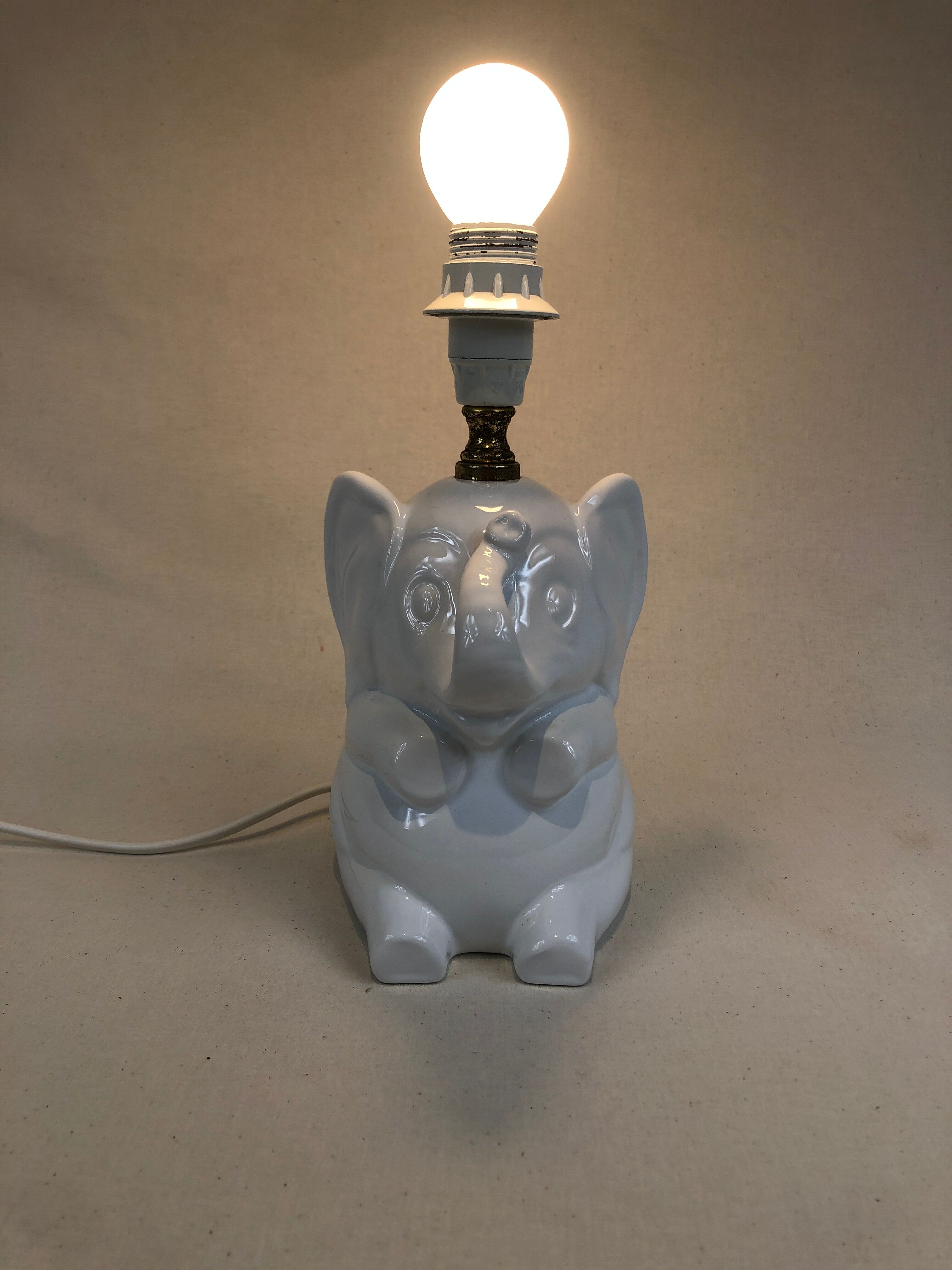 Ceramic elephant lamp