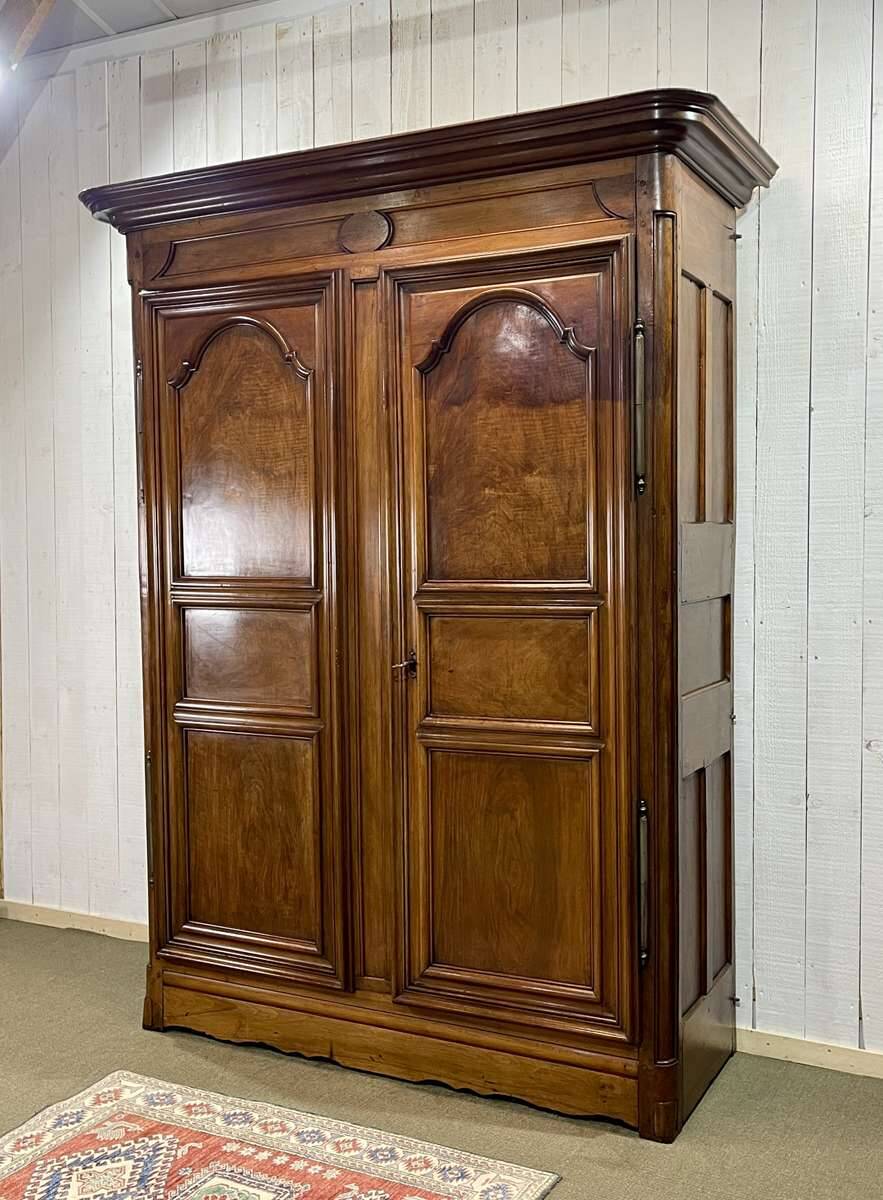 18th century walnut castle wardrobe - fully removable