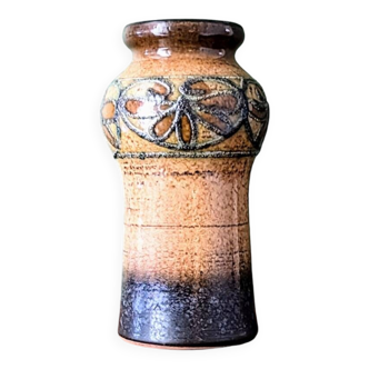 Ceramic vase