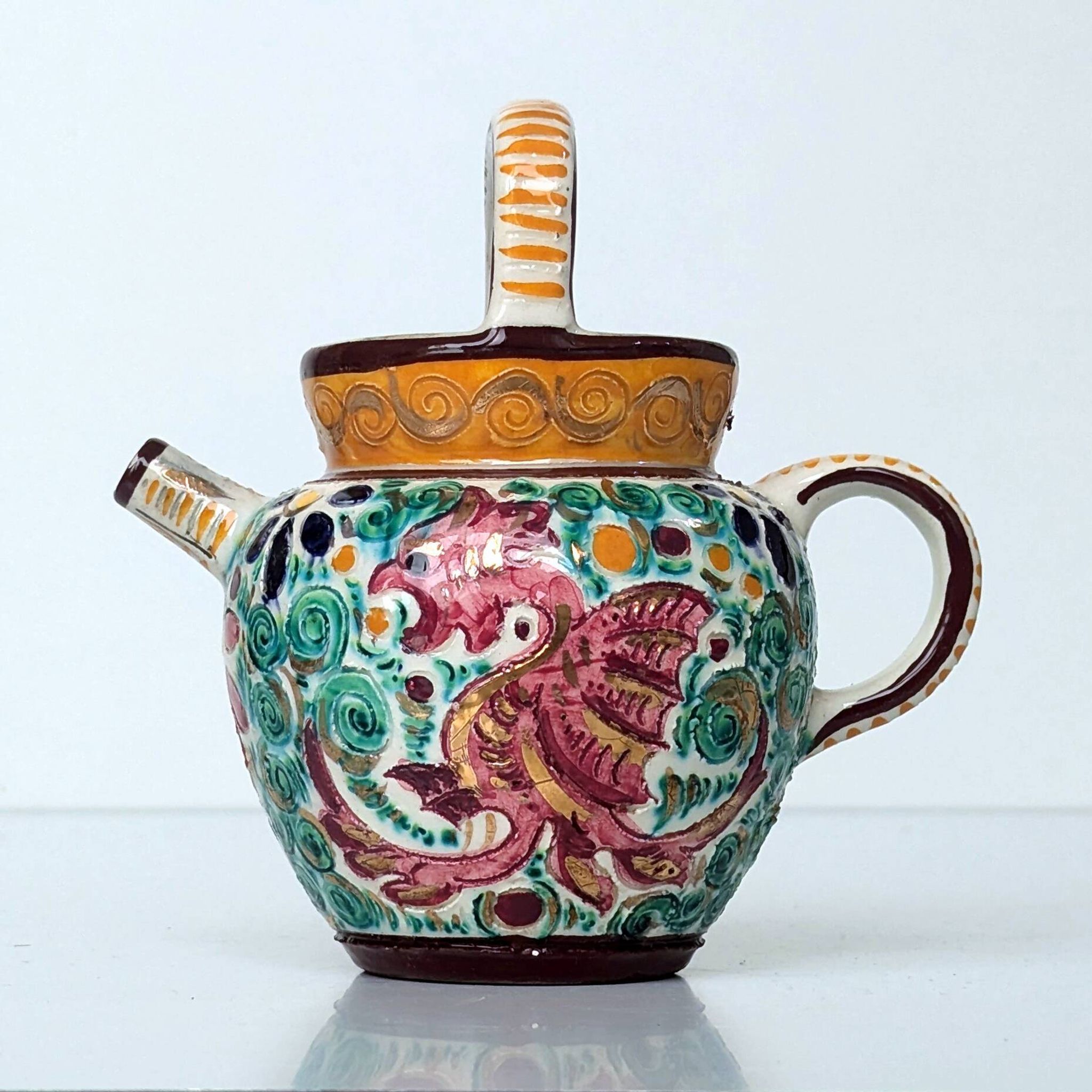 Cruche Pot Faïence - décor dragon - Motifs tourbillonnants et créatures fantastiques - Masse frères