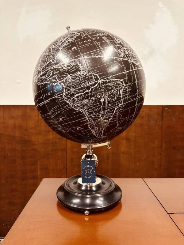 Globe terrestre noir Authentic Models