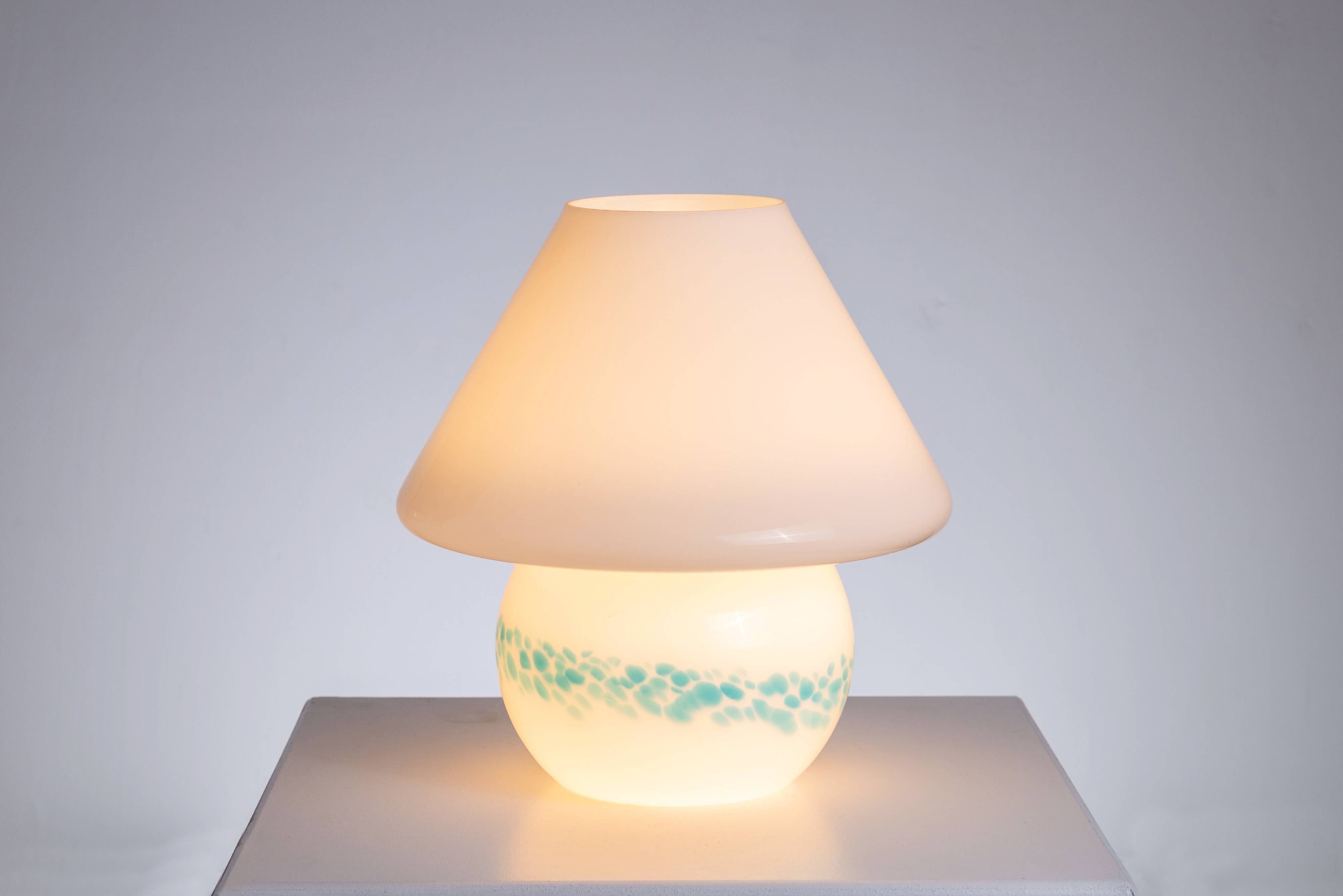 Large ‘‘Rosalinda’’ Murano glass mushroom table lamp, 1970s, Italy