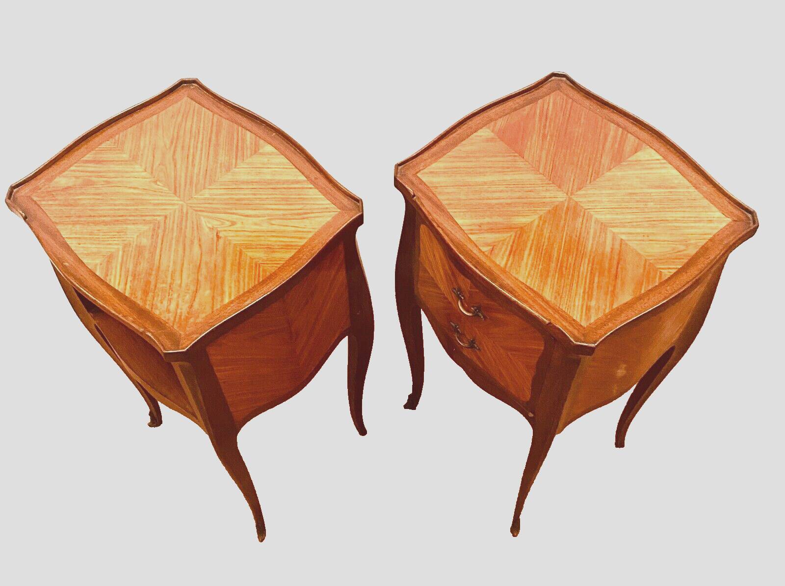 Suite of two Louis XV style bedside tables in mahogany and rosewood 20th century