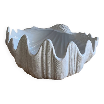 Earthenware shell salad bowl