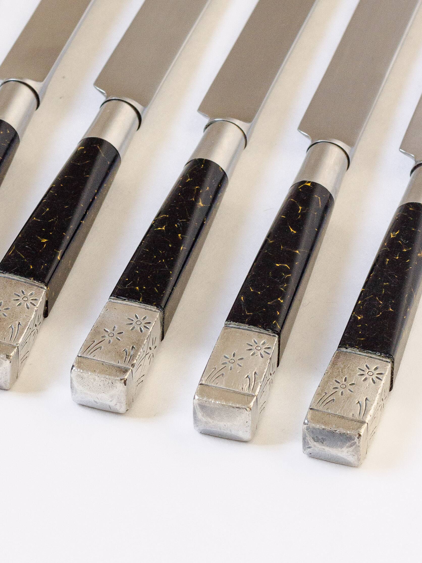 Set of six dessert or cheese knives – Maison Henri Lamouroux